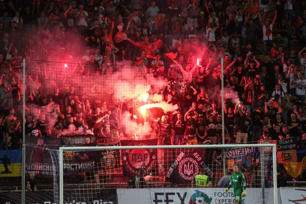 Hvad Er Pyroteknik Fodbold