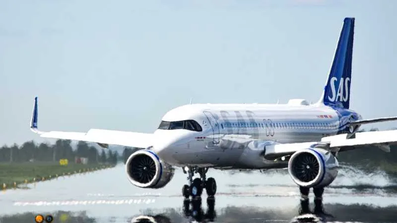 w, tags: direkte fly fra aalborg til york og - images.unsplash.com