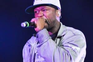 50 Cent performing in 2011, tags: en - CC BY-SA