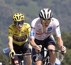 Pogačar (right) leading race leader Jonas Vingegaard during the 2022 Tour de France - CC BY-SA