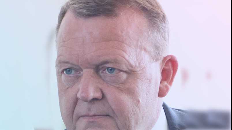 Minister of Foreign Affairs (Denmark) - Lars Løkke Rasmussen 2018 (MUS 6631) (cropped), tags: stærkere - CC BY-SA