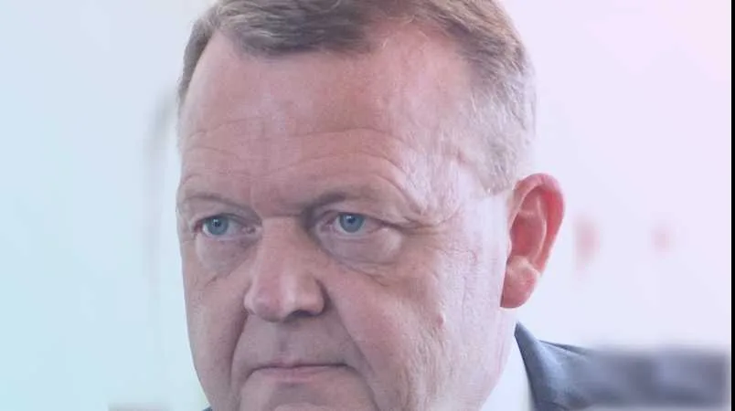 Minister of Foreign Affairs (Denmark) - Lars Løkke Rasmussen 2018 (MUS 6631) (cropped), tags: stærkere - CC BY-SA