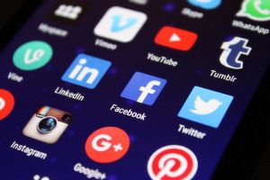 Pensionister med lav indkomst får forhøjet mediecheck fra august 2025