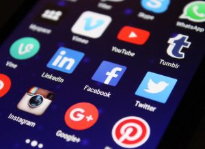 Pensionister med lav indkomst får forhøjet mediecheck fra august 2025