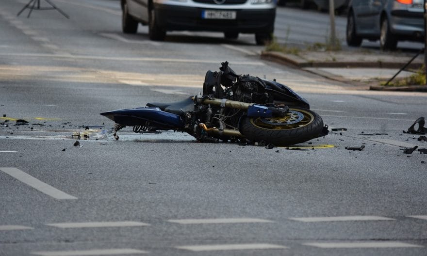 84-årig mand overså vigepligt: cyklist let skadet i trafikulykke ved Snorrebakken