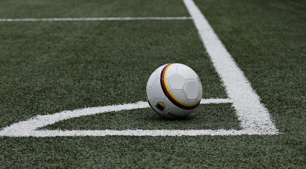 Karantænekaos i superligaen: Syv spillere ude og endnu flere i farezonen i 30. runde