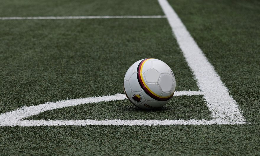 Karantænekaos i superligaen: Syv spillere ude og endnu flere i farezonen i 30. runde