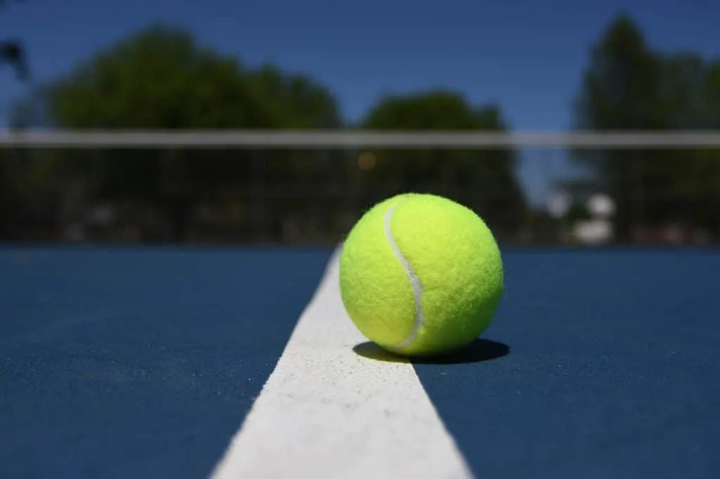 Diana Shnaider begejstrer i Rom med dristigt drop shot mod Elise Mertens