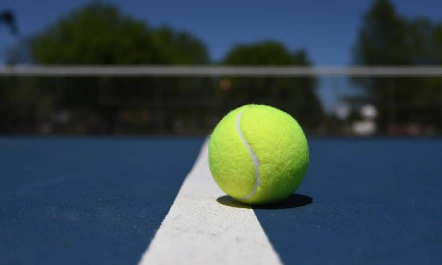 Diana Shnaider begejstrer i Rom med dristigt drop shot mod Elise Mertens