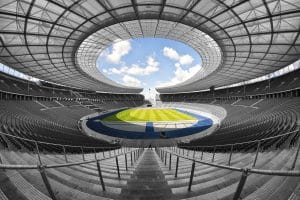 Stadionflytning skaber debat: Jacob Lauesen kritiserer pokalfinale i Herning
