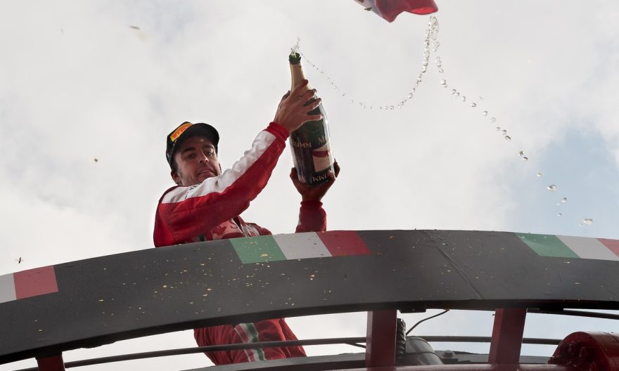 Kimi Antonelli imponerer i Montreal og bliver tredjeyngste på F1-podiet