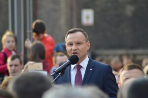 Ældrecheck udbetales fra 2026 først i april: Regeringen vil mindske fejl og efterreguleringer