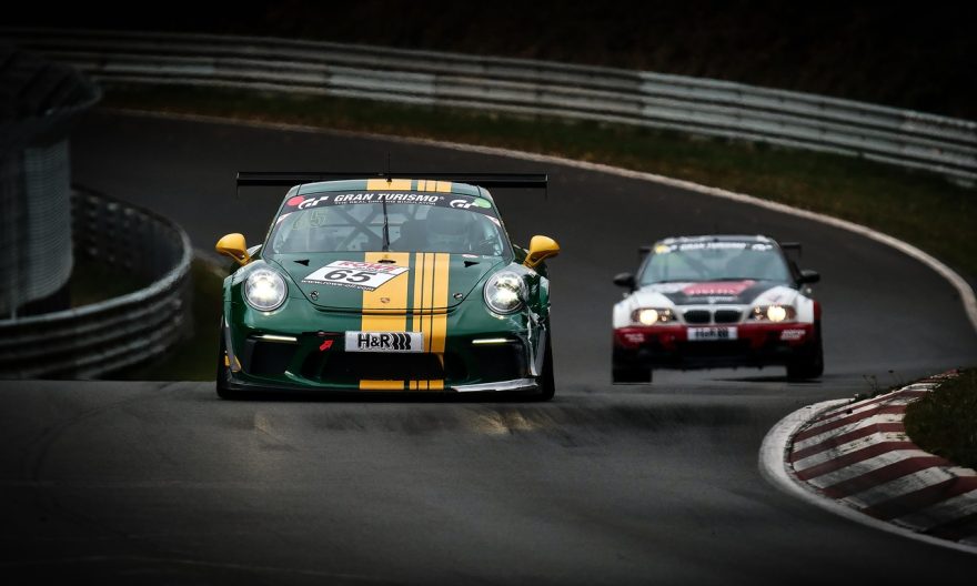 Oscar Piastri vinder nervepirrende spansk Grand Prix efter sen Safety Car-fiasko