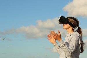 Flere unge bruger sociale medier dagligt: Eksperter advarer om mental sundhed