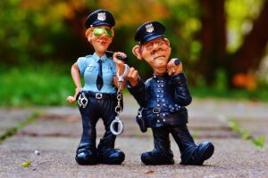 Politiet håndterer høj musik og feststøj flere steder i nattens løb