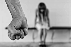 16-årig anholdt for knivstikkeri ved UCS10 i Skanderborg: Offerets tilstand stabil