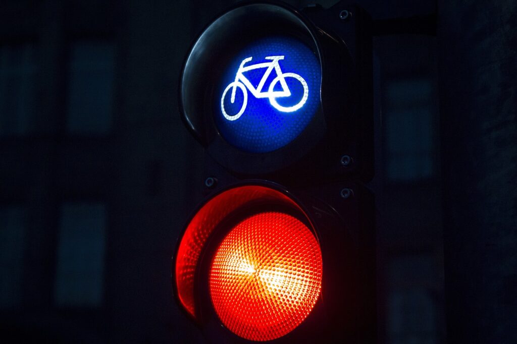 Fyns Politi fanger 10 bilister for ulovlig mobilbrug på 90 minutter