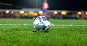 Fodboldfest på Brøndby Stadion: FC København gæster til udsolgt Derby kl. 15